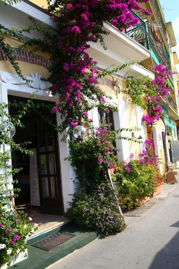 Hotel Viviani Raffaella Monterosso al Mare Habitación foto